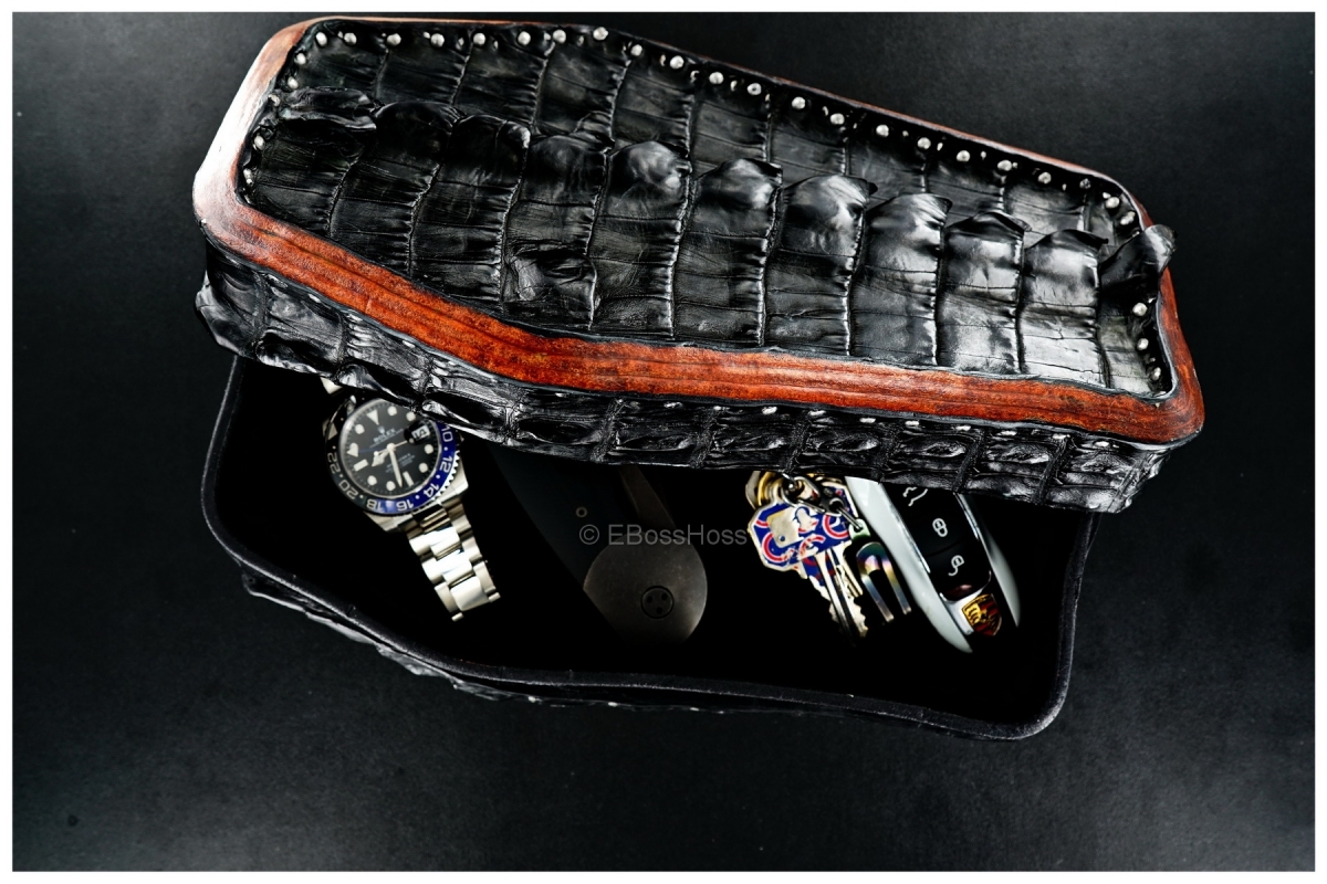 Starlingear's Greg Everett, Leathersmith: Hand-made Coffin Valet
