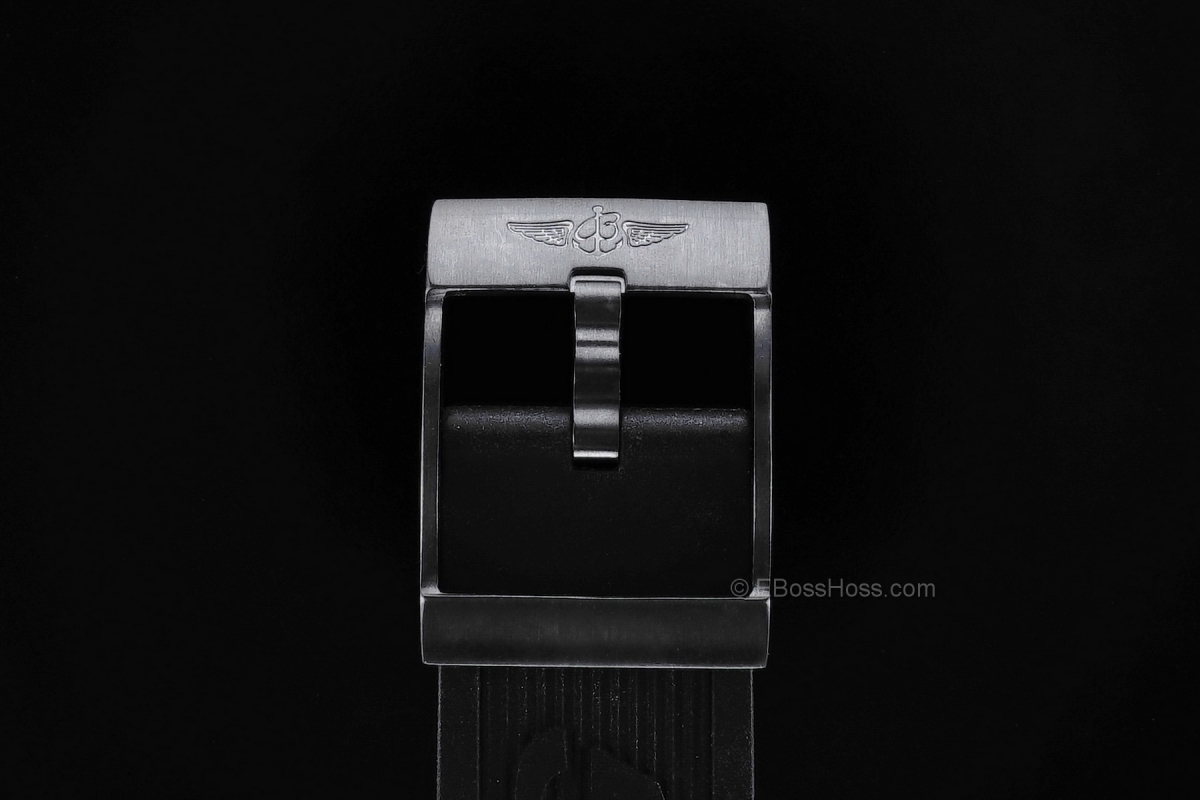 Breitling Avenger Skyland Blacksteel - M13380