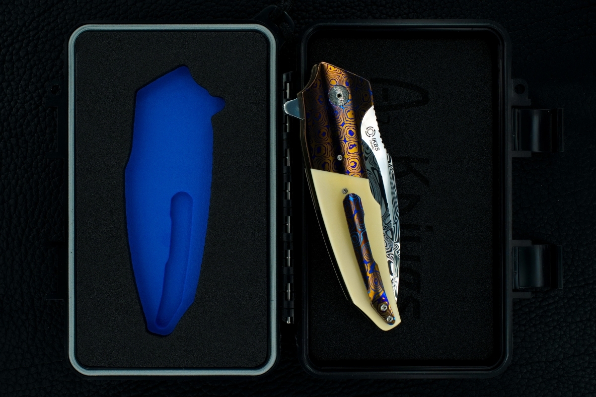 A2 Knives (Andre Thorburn & Andre van Heerden) & Tashi Bharucha Custom Premium A6 Flipper Collaboration