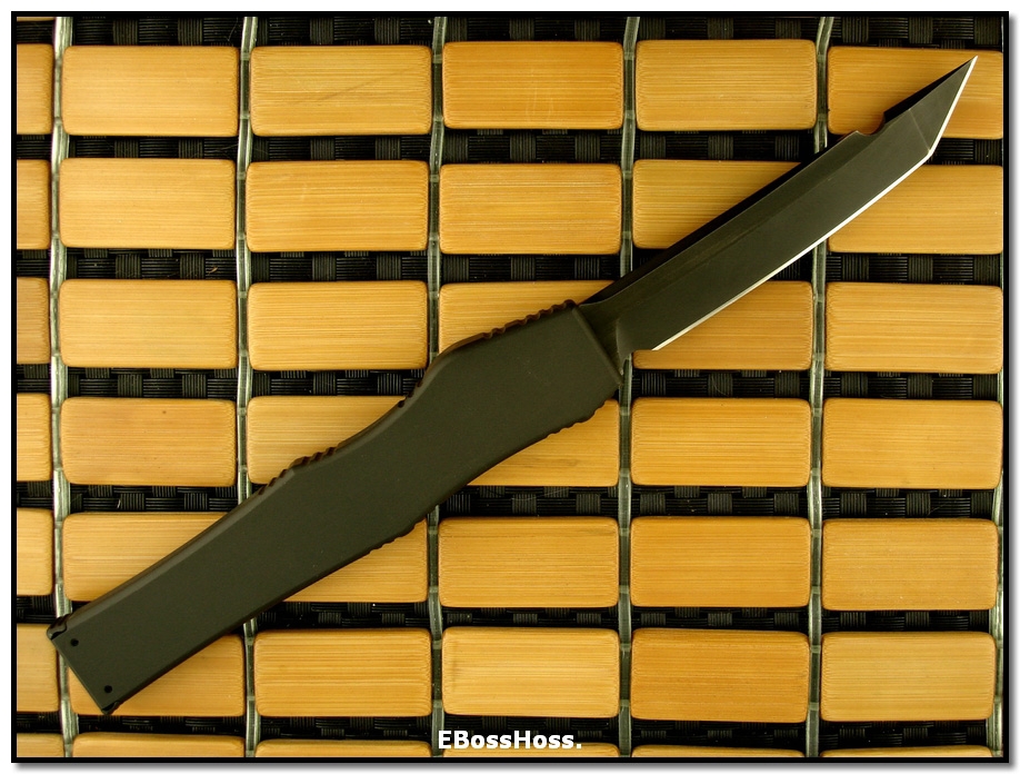 Microtech Halo III - Black Plain OTF