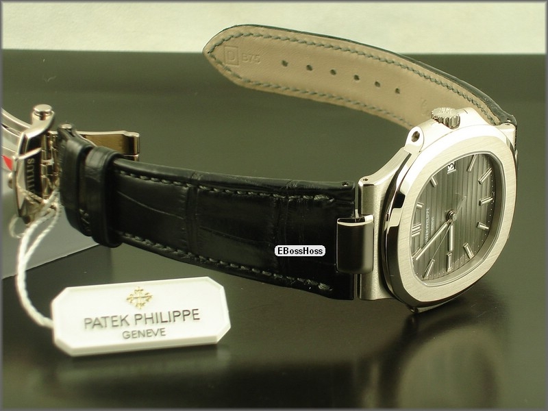 Patek Phillipe  Nautilus 5711G - White Gold